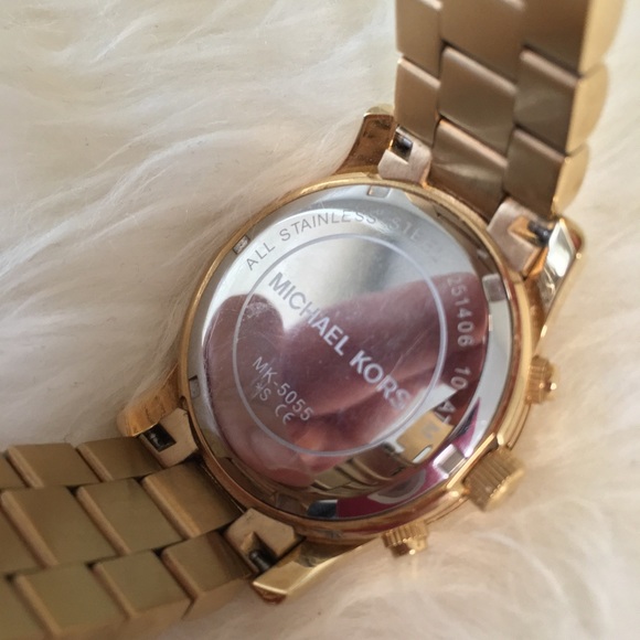 Michael Kors Chronograph Watch - Picture 4 of 9